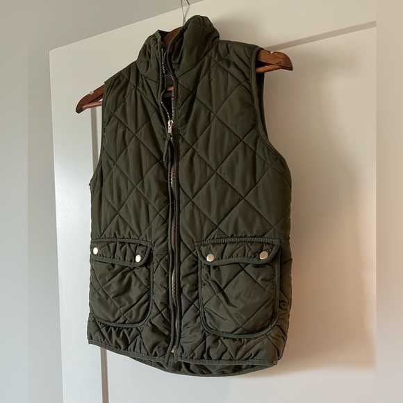Quilted Puffer Vest (Size S) - Picture 11 of 11